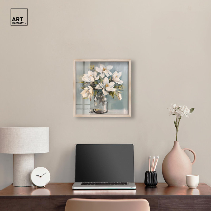 Art floral vintage prismatique, H 17 po x l 17 po, Cream