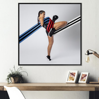 " Woman Enjoying Boxing "