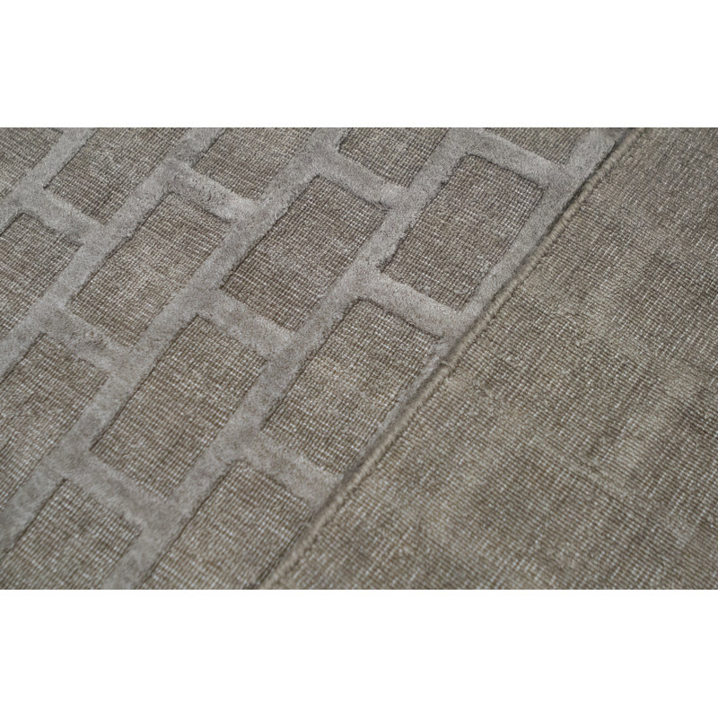 Geometric Area Rug in Gray