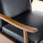 Fauteuil inclinable à accoudoirs en bois-424865033