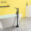 Robinet de baignoire à une poignée et fixation au sol avec douche à main-71368096
