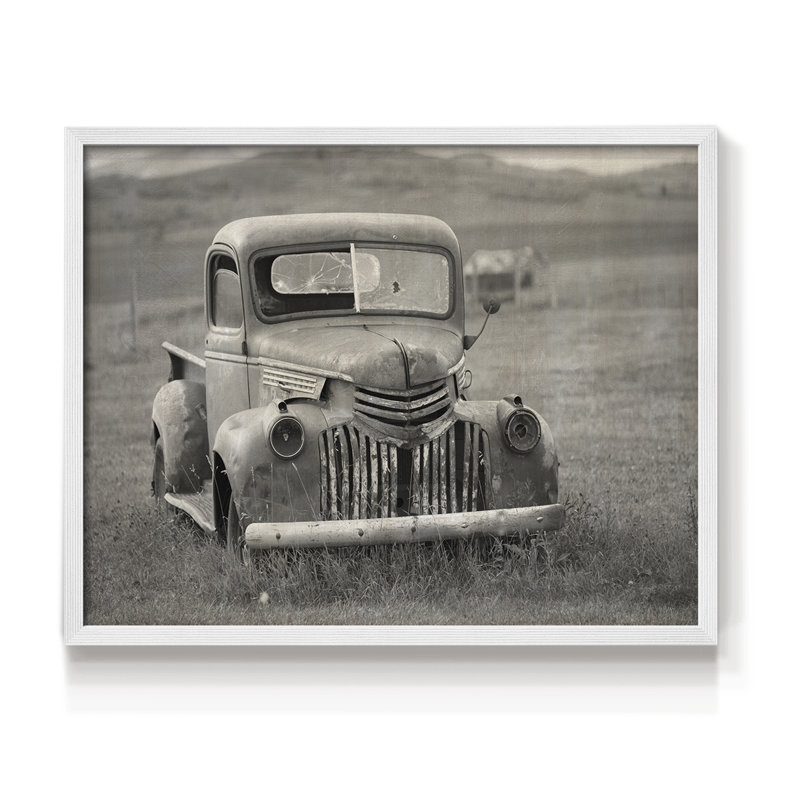 Vieux camion de ferme - impression encadrée - réarmable, H 11 po x l 14 po, Blanc