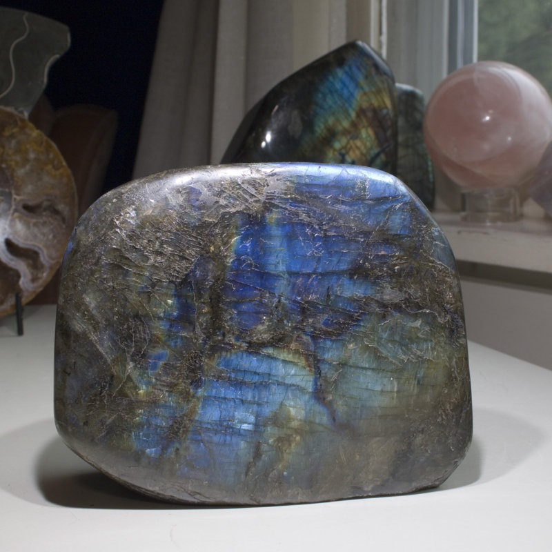 Figurines & Sculptures