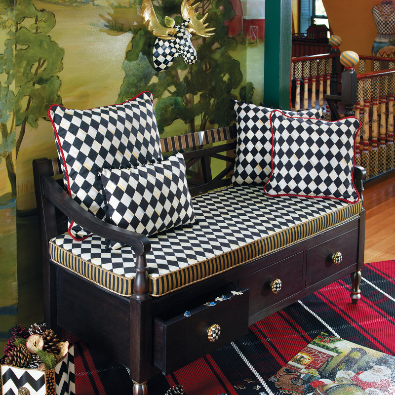 Courtly Check® Small Moose