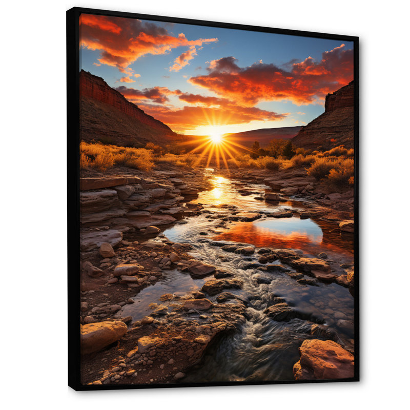 Coucher de soleil à Utah Mountain I, H 40 po x l 30 po x P 1,5 po, Cadre flottant noir