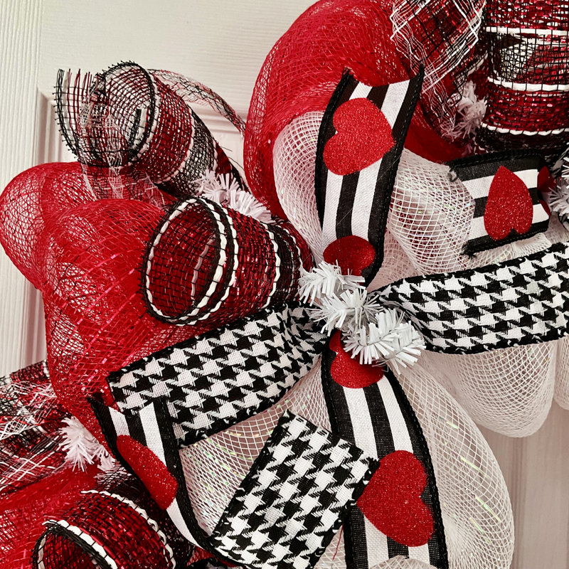 Couronne de ruban scintillant pour la Saint-Valentin