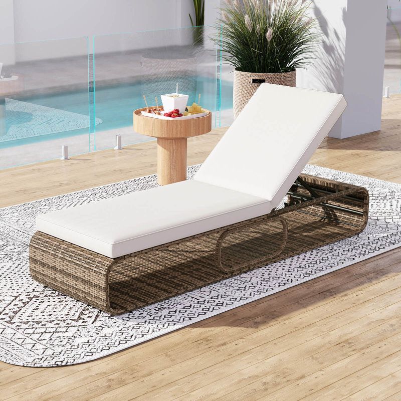 Chaise longue d'extérieur avec coussin de dossier réglable et rangement, 2, Beige
