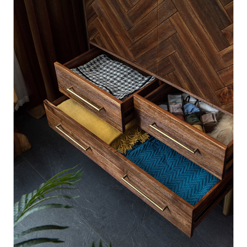 Garde-robe rétro, moderne et simple