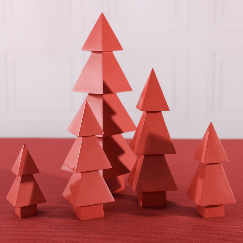 Sapin de table en résine avec guirlandes et tons de Noël, 6.75", Rouge