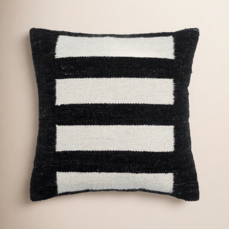 Coussin Osmund, Argent clair, 18 po x 18 po, Polyester/ Bourre en polyester