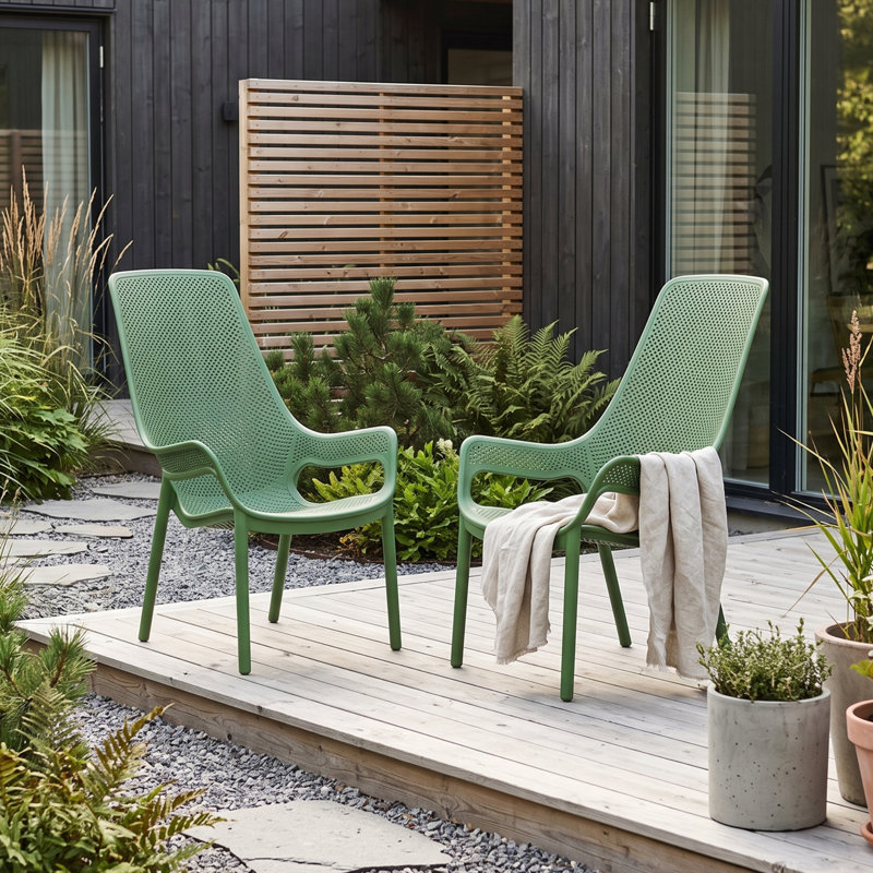 Outdoor Lounge Chair