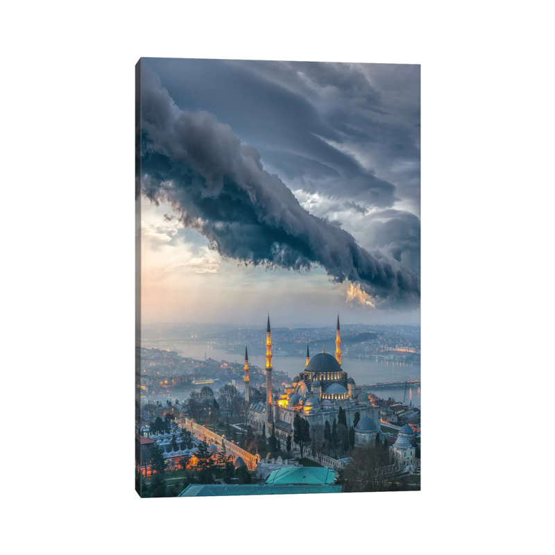 «Istanbul Thunderstorm Mosque» par - Toile tendue, H 26 po x l 18 po x 1,5 po