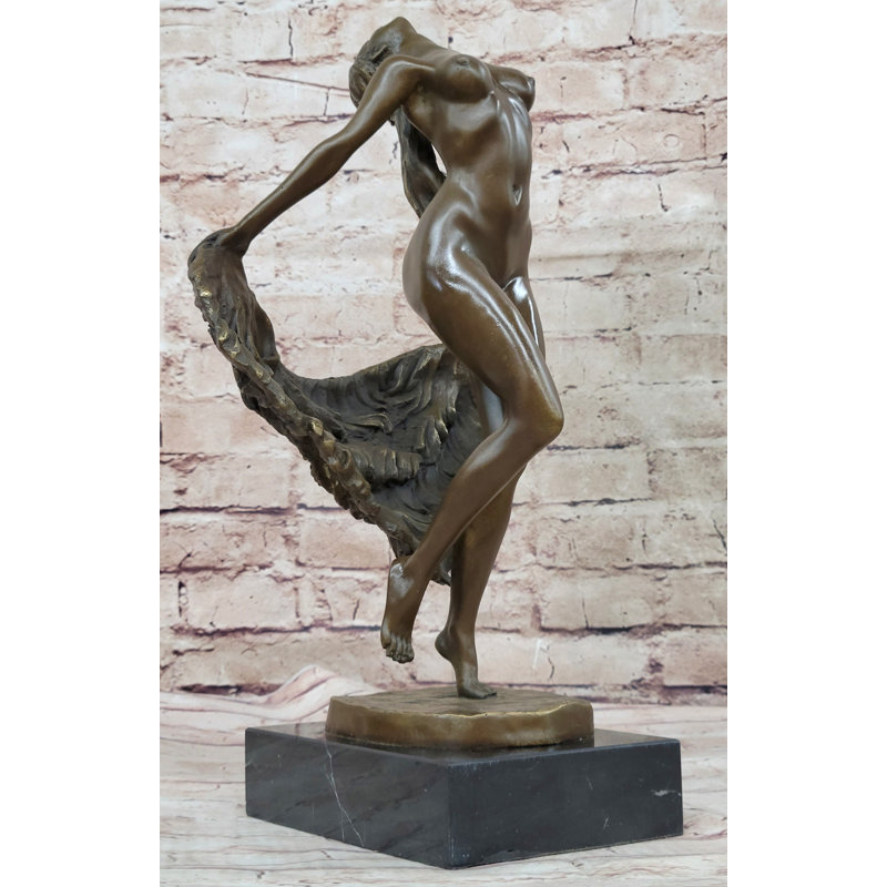 Tenae Figurines & Sculptures