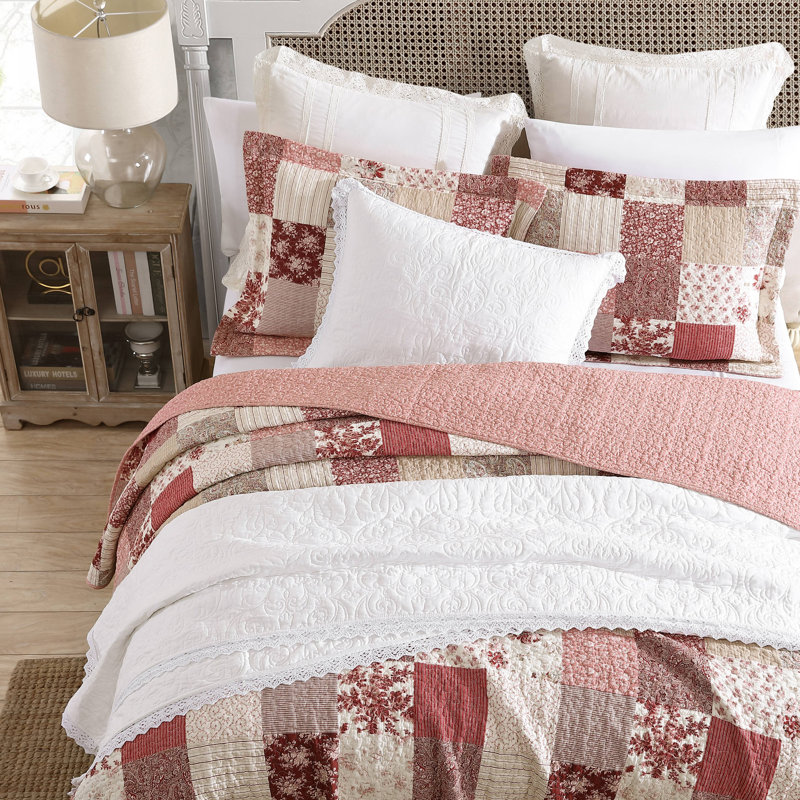 Celina Patchwork Red and Beige Cotton King Quilt Set