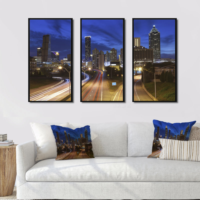 «Atlanta Skyline Twilight Blue Hour - Cityscape», ensemble de 3 toiles d'art encadrées, H 28 po x l 36 po x P 1 po