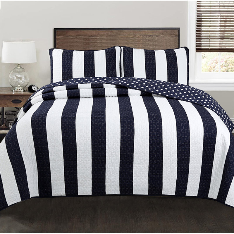 Twin White and Navy Cotton Reversible Kids Quilt Set