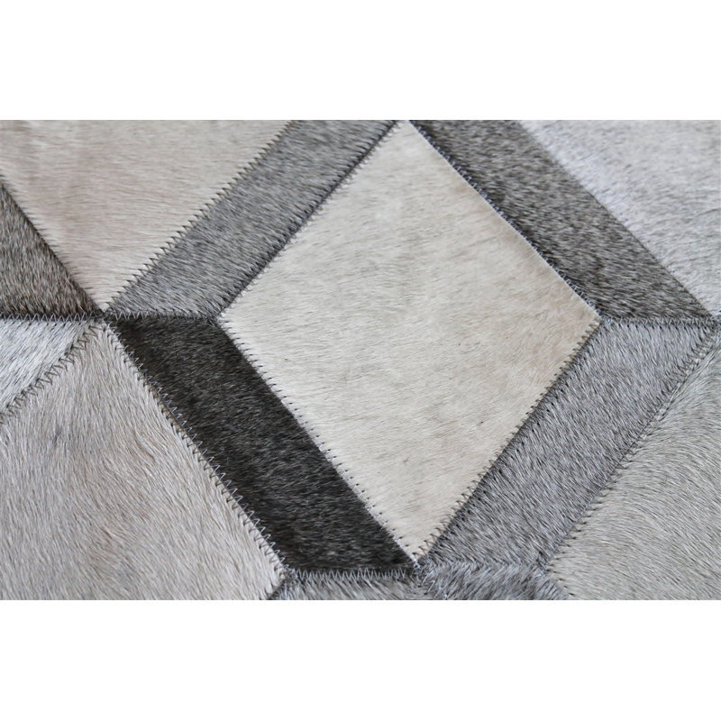 Area Cowhide Geometric Area Rug in Gray/Cream, Rectangle 6' x 9'
