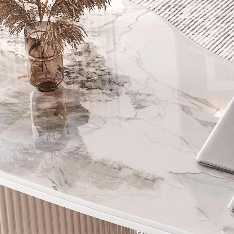 Bureau de direction moderne 70,87 po avec 2 tiroirs de rangement, bureau en forme de noix de cajou avec plateau à clavier coulissant, plateau d'alimentation intégré et faux marbre