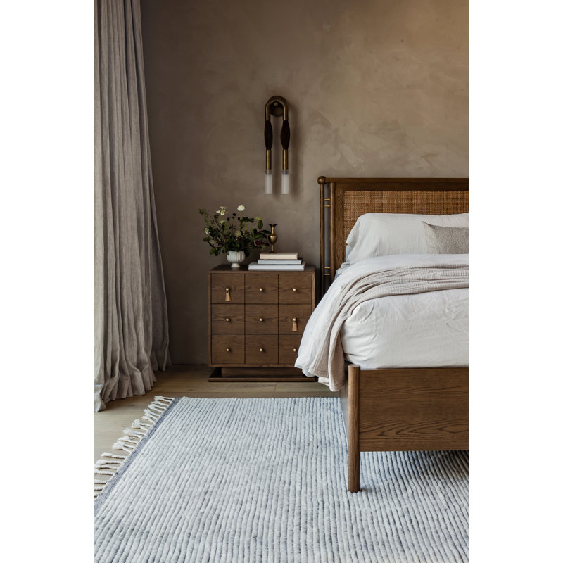 Amaryllis Nightstand