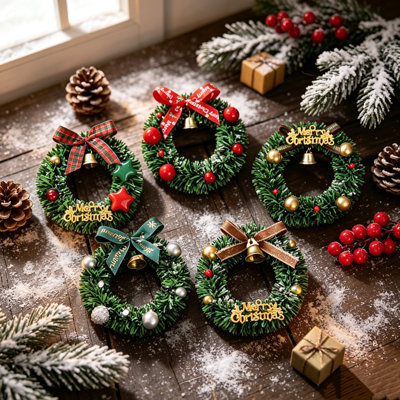 Christmas Decoration Atmosphere Window Display Pendant, Mini Christmas Wreath Set of 5, Small Hanging Wreath Ornaments for Front Door, Window, Wall, Indoor Xmas Holiday Decor