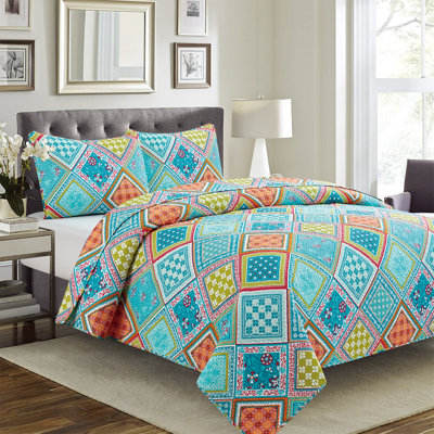Luna Bohemian Percale Floral Quilt