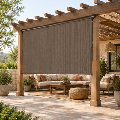 Store enrouleur extérieur sans fil pour terrasse, 3 m de large x 2,4 m de hauteur, avec une barre assemblée et un tissu monobloc ; s'enroule pour plus d'intimité et une protection contre les UV ; conçu pour une installation et un nettoyage faciles.