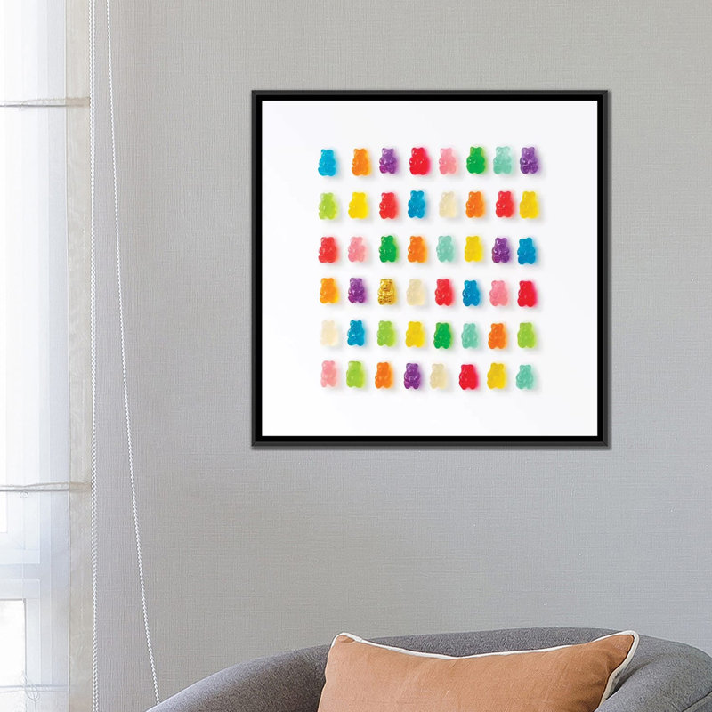Reproduction de photo « Rainbow Bears » par Erin Summer, Pas de tapis, H 26 po x l 26 po x P 1,5 po, Toile avec cadre noir