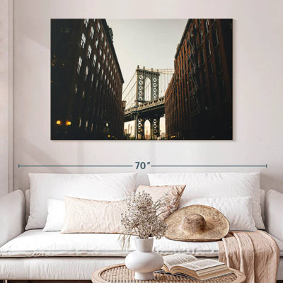 Lilie NYC Manhattan Bridge