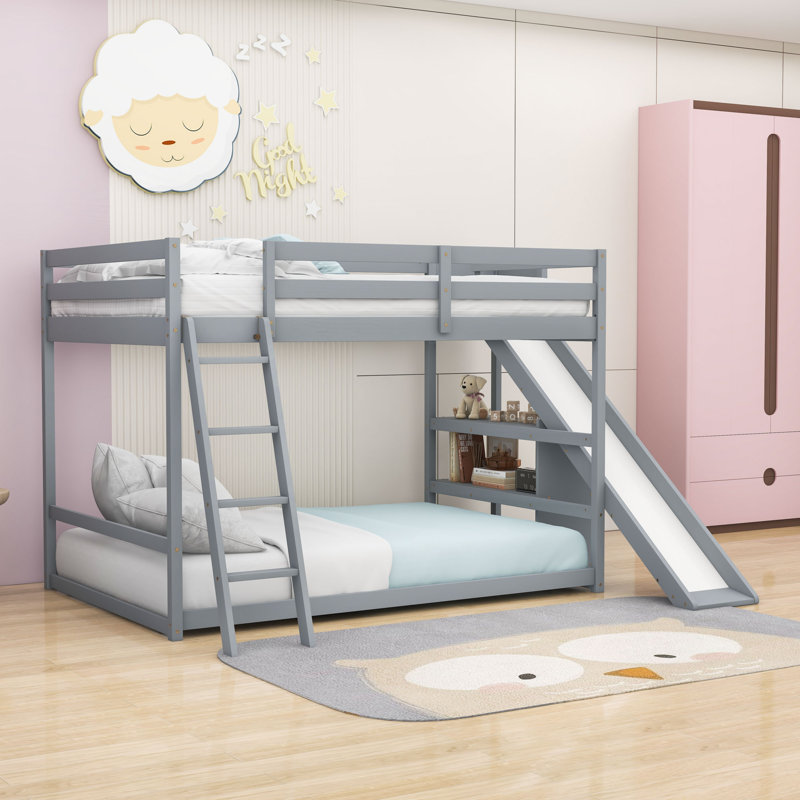 Lit superposé double au-dessus de double avec échelle, glissoire et tablettes de rangement, Gris