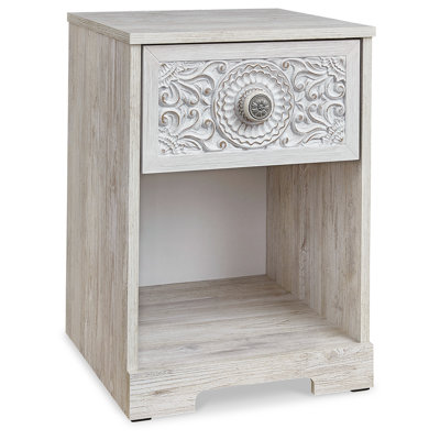 Chiya Nightstand