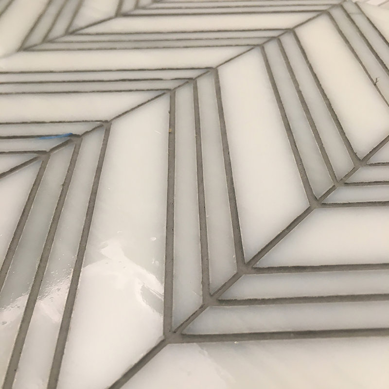 Carreau de mosaïque murale en verre à chevrons 12 "x 12" Chevron, Carman