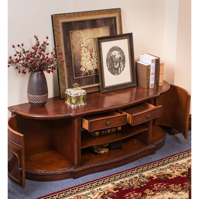 Armoire à tiroirs et tablettes ouvertes