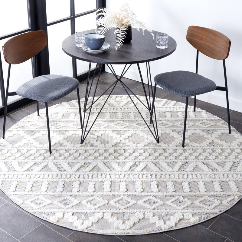 Trends Performance Southwestern Rug, Round 6'7"