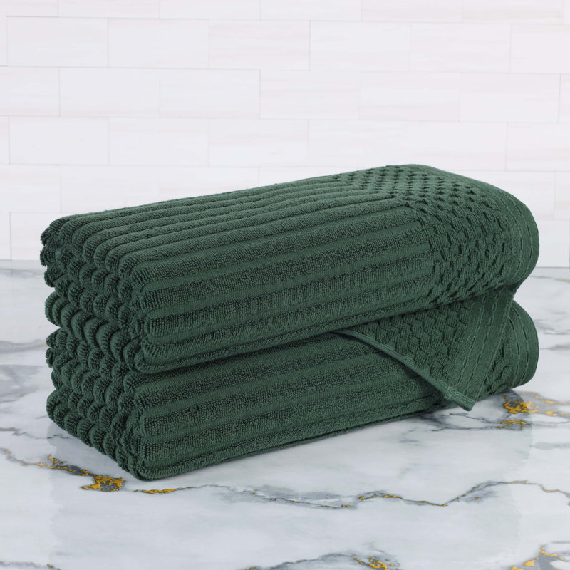 Soho Spa Highly Absorbent Cotton 2 Piece Bath Towel Checkered Border Towel Collection, Bath Towel 2-Pack, Forest Green