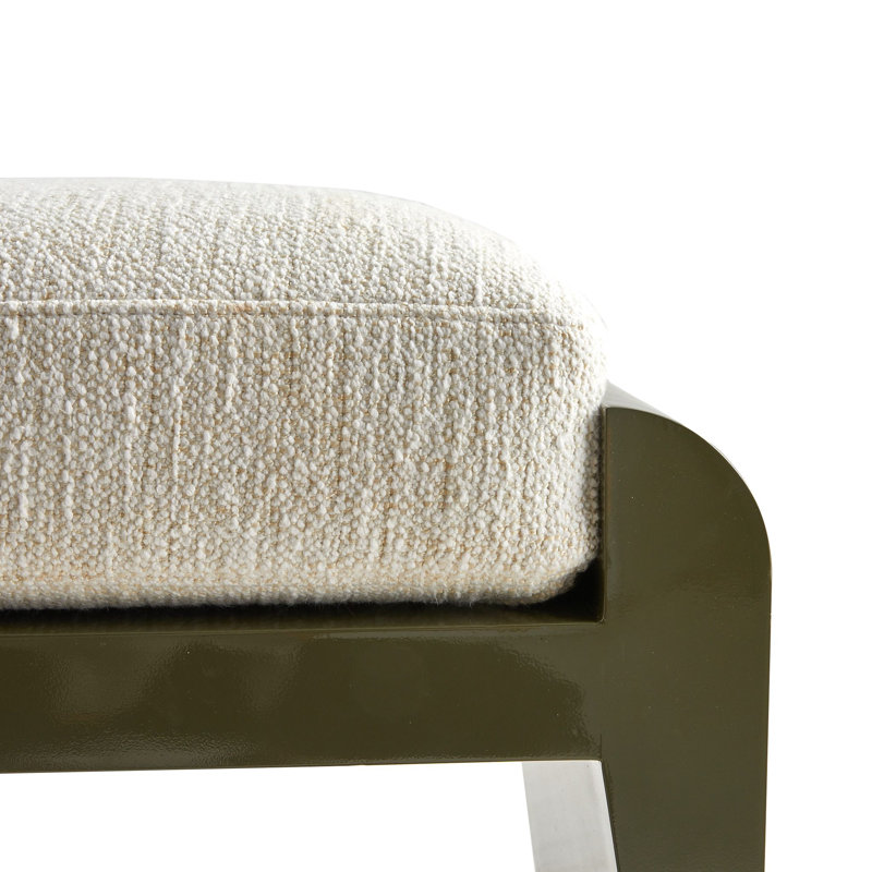 Alanna Ottoman, Moss