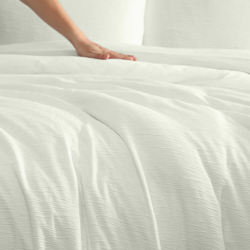 Laura Ashley Crinkle Green Duvet Cover Set, Queen Duvet Cover + 2 Standard Shams, Green