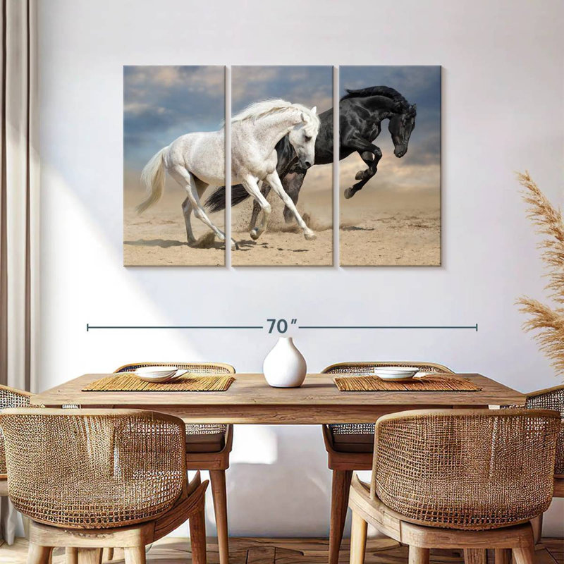 Chevaux noirs et blancs Brampt, H 36 po x l 57 po
