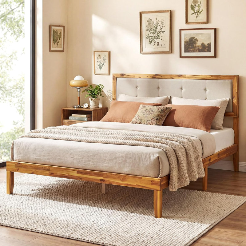 Bed, 162 x 208 cm