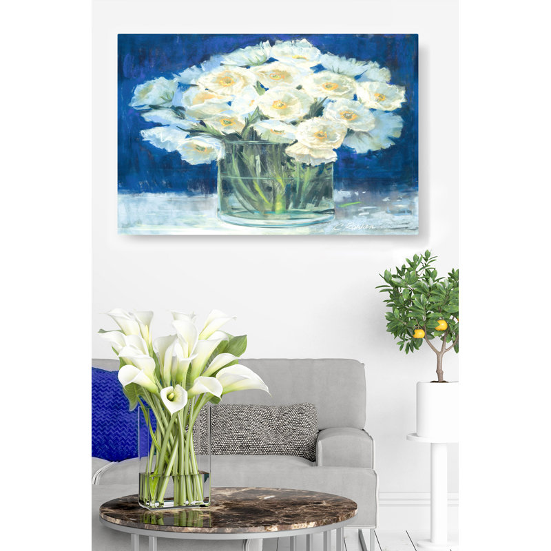 Fleurs blanches sur fond bleu, coquelicots dans un vase, indigo, blanc, jaune, vert, bouquet, H 26 po x l 50 po x P 1,5 po