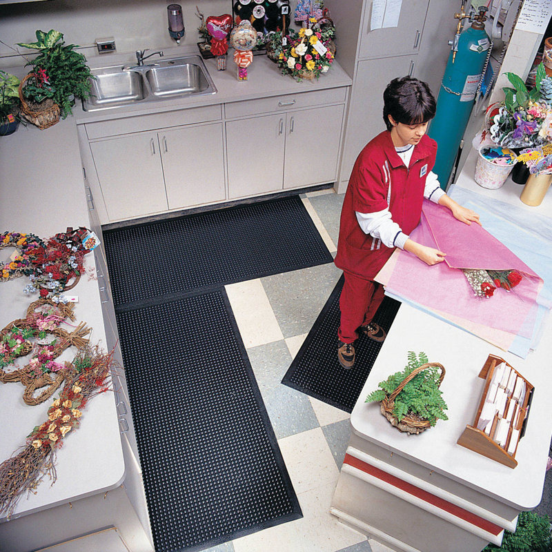 Rouleau de plancher de garage noir Comfort-Eze, Rectangle 2 pi 6 po x 5 pi