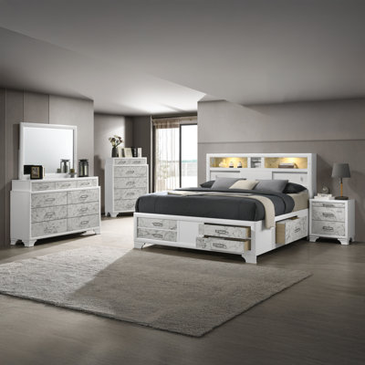 Novarayne 5PC Bedroom Set White