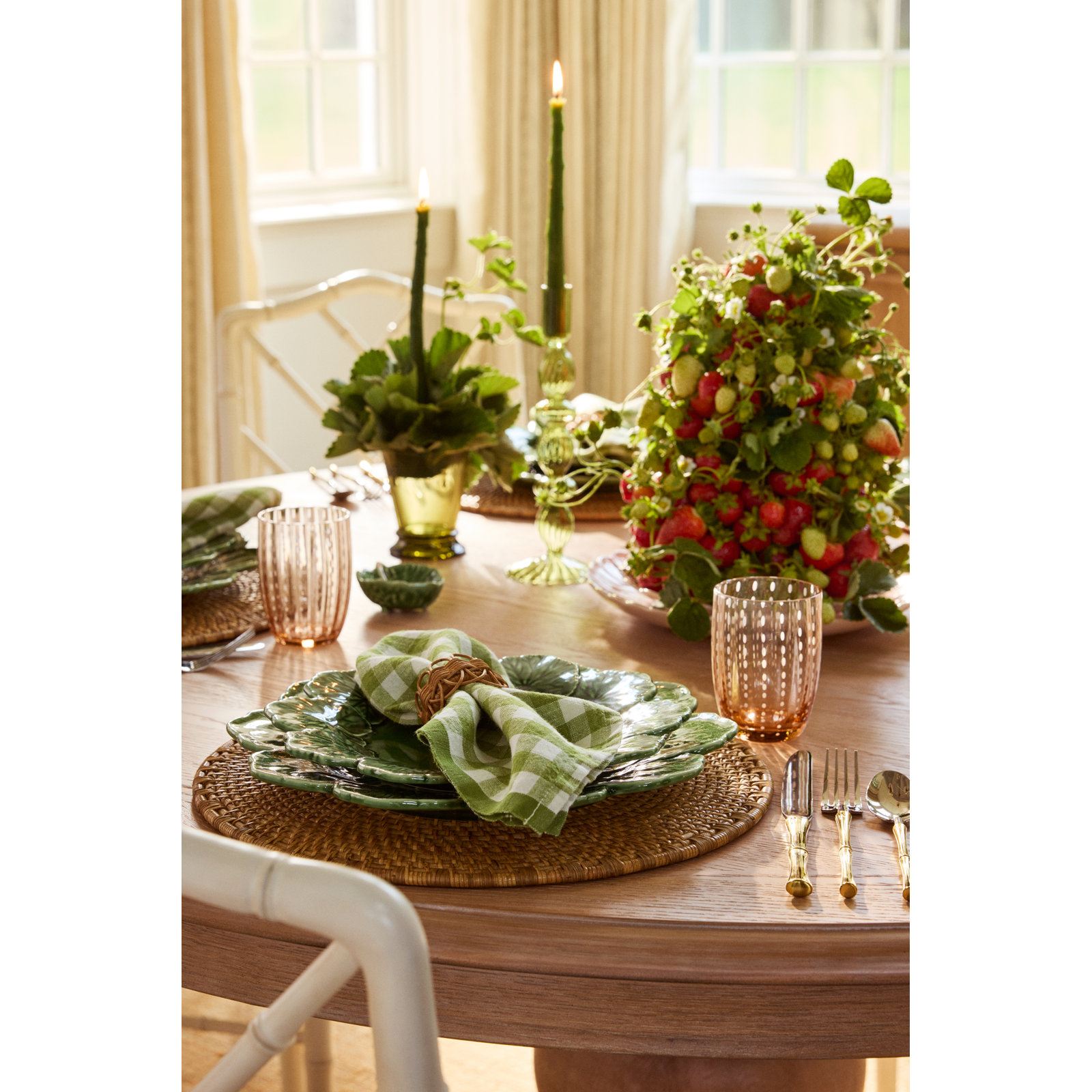 Bordallo Pinheiro Geranium 11" Dinner Plate, Green