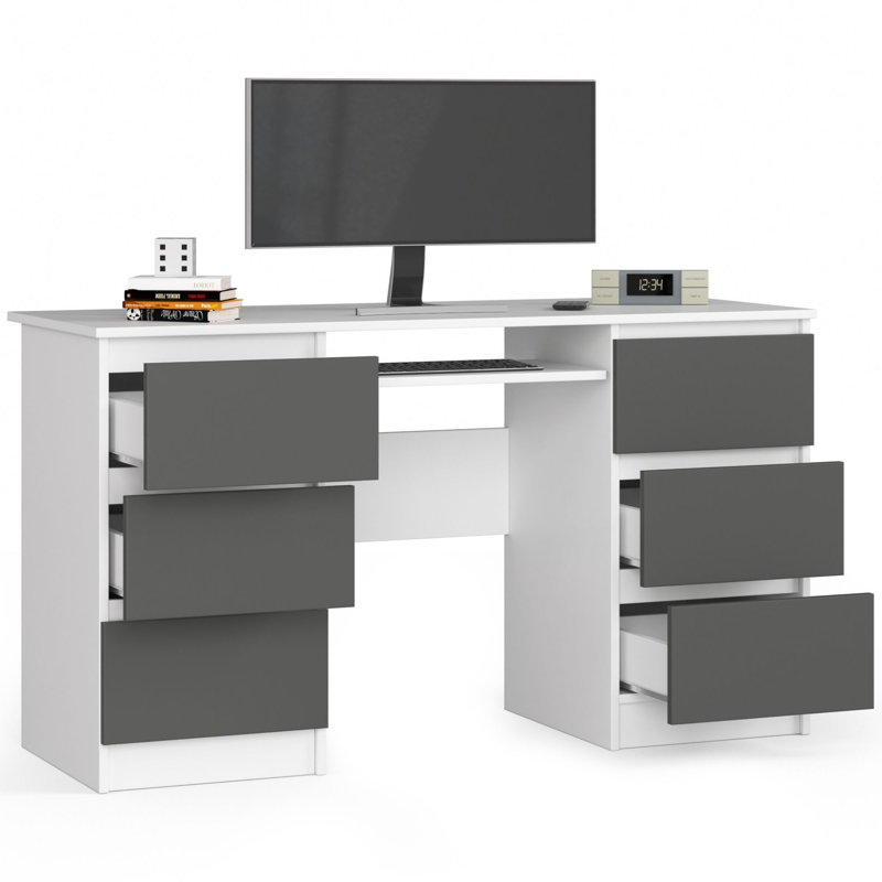 Sidsel Desk
