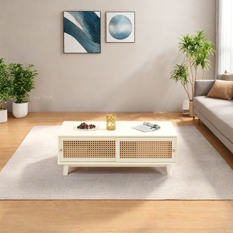 Table basse en hévéa avec portes en rotin, Crème