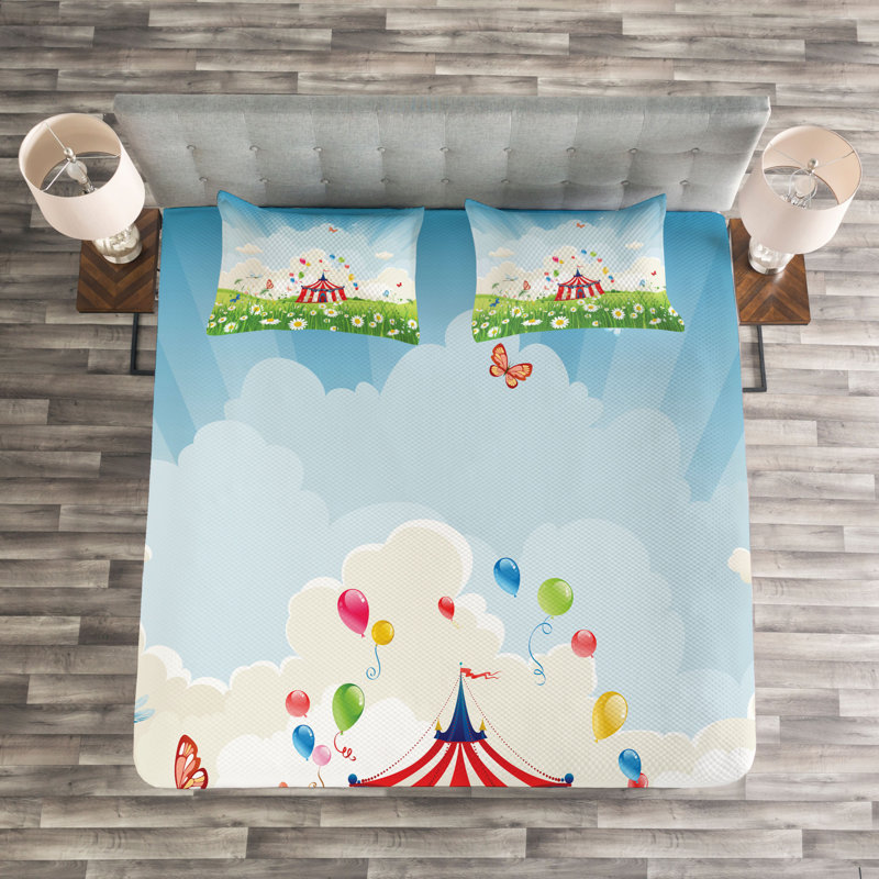 Circus Bedspread Set with Shams, 220 x 264 cm