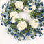 Couronne de porte 24 po avec ressorts et baies en hortensia