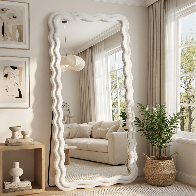 Miroir irrégulier pleine longueur ondulé avec cadre enveloppé de flanelle, Blanc, 81 po x 41 po