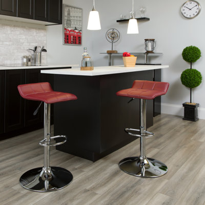 Tabouret de bar pivotant à hauteur réglable Noriega
