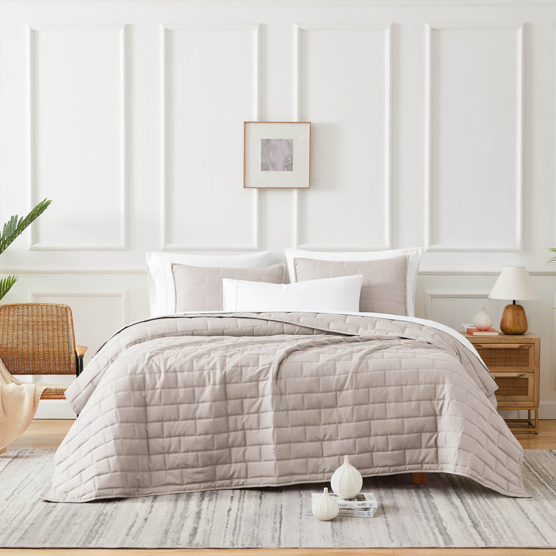 Southshore Fine Linens Brickyard Lightweight Oversized Quilt Set with matching shams, Bone