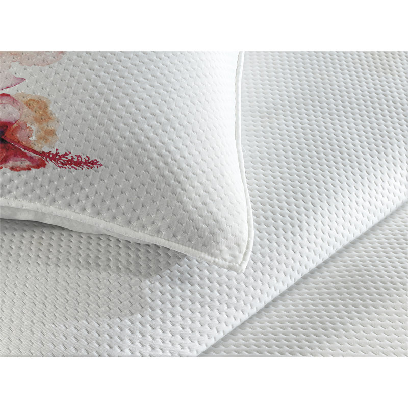 Flower Coastal Polyester Coverlet, King Bedspread + 2 Shams
